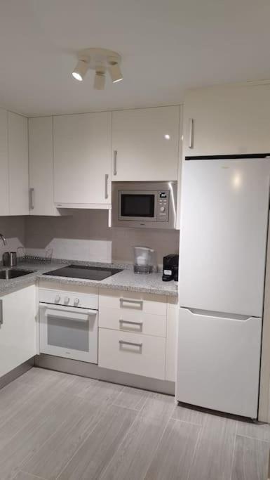 Apartamento Moderno A 1Km De Granada Luaran gambar