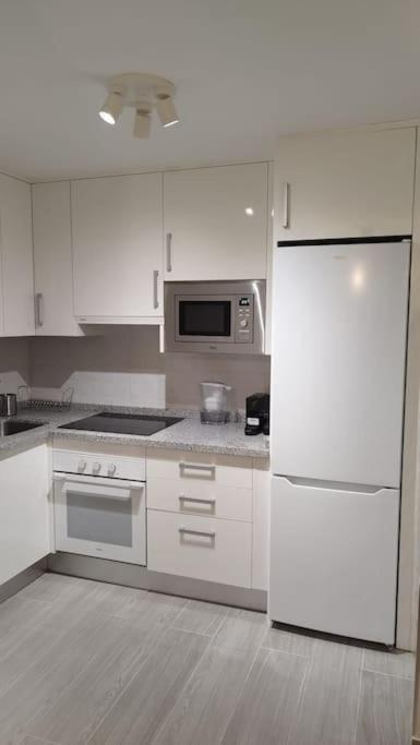 Apartamento Moderno A 1Km De Granada Luaran gambar