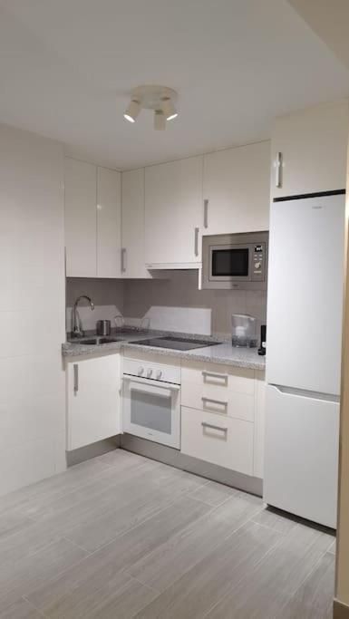 Apartamento Moderno A 1Km De Granada Luaran gambar